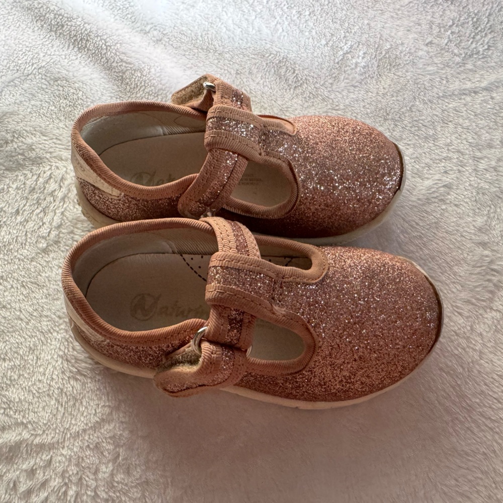 Pink glitter Naturino Toddler sandals Euro 21